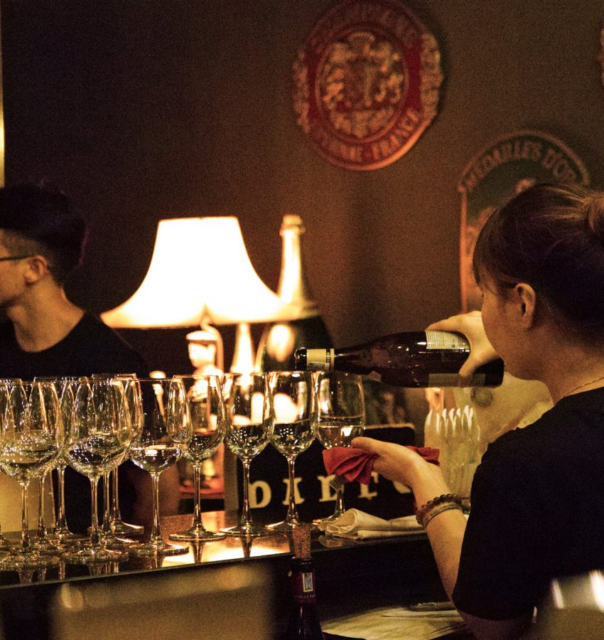 Cork & Bottle Thao Dien Jazz Vang